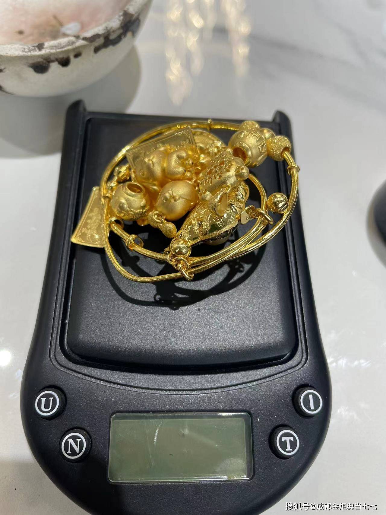 黔西最新24小时上门回收金价方法分析(最方便真实的黔西24小时上门回收黄金方法)